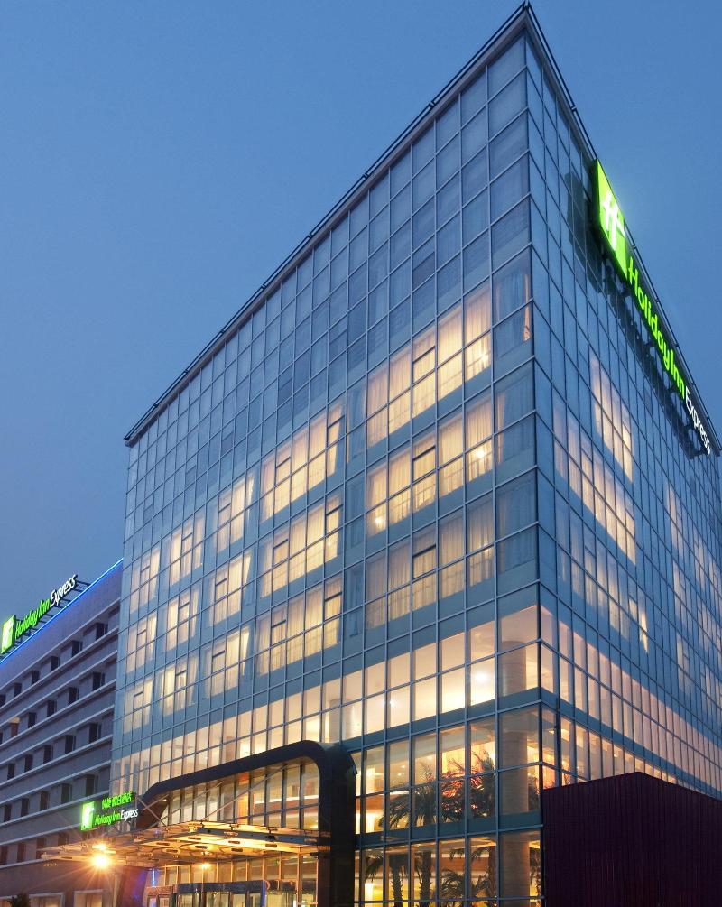 Holiday Inn Express Tianjin Airport By Ihg Exterior foto